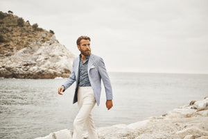 Blue casual luxury blazer in regular fit